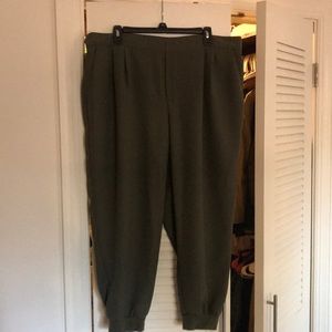 Gap olive joggers